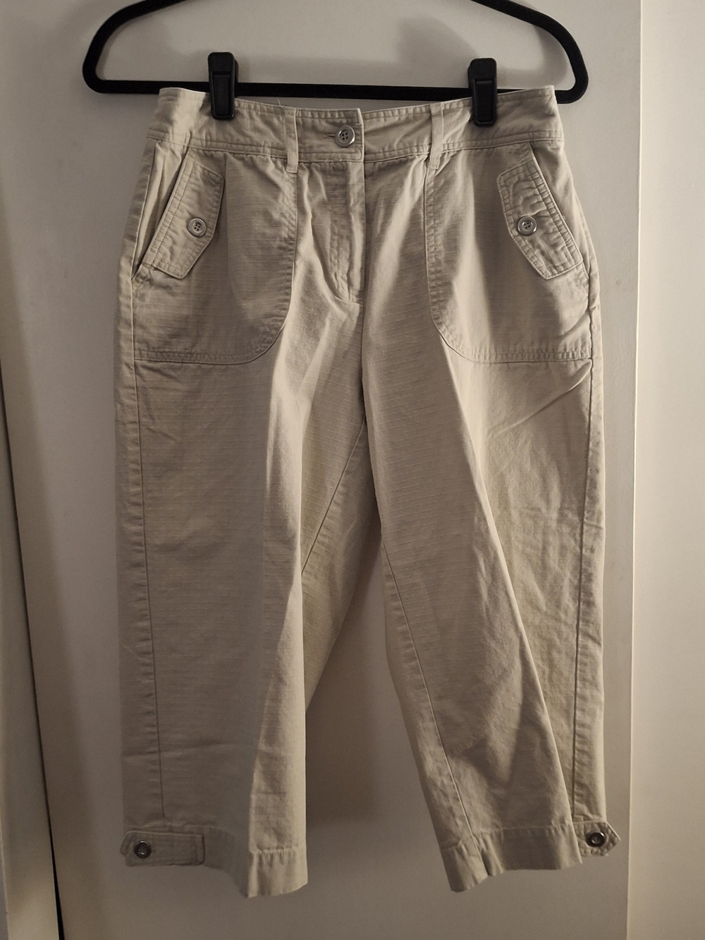 Studio Works Women's Beige Cropped Pants